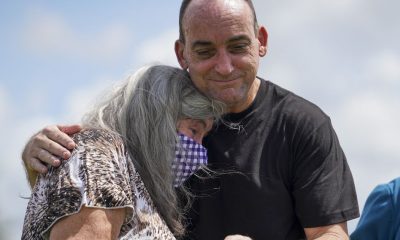 Robert Duboise sale de prisión el jueves en Bowling Green, Florida. La Oficina del Fiscal del Estado de Hillsborough anunció el miércoles que cree que Duboise es inocente de un asesinato en Tampa en 1983. Foto:TampaBay