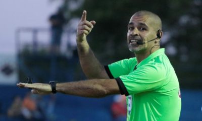 Éber Aquino dirigirá su tercer superclásico consecutivo. Foto: apf.org.py.