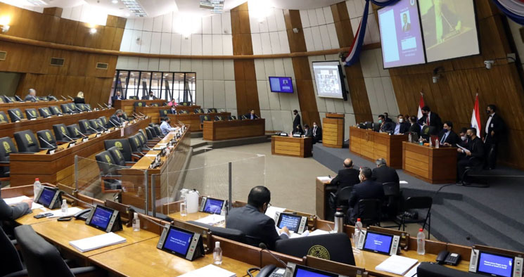 Mientras en el Congreso no se ponen de acuerdo, miles de trabajadores siguen sin empleo. Foto: Diputados