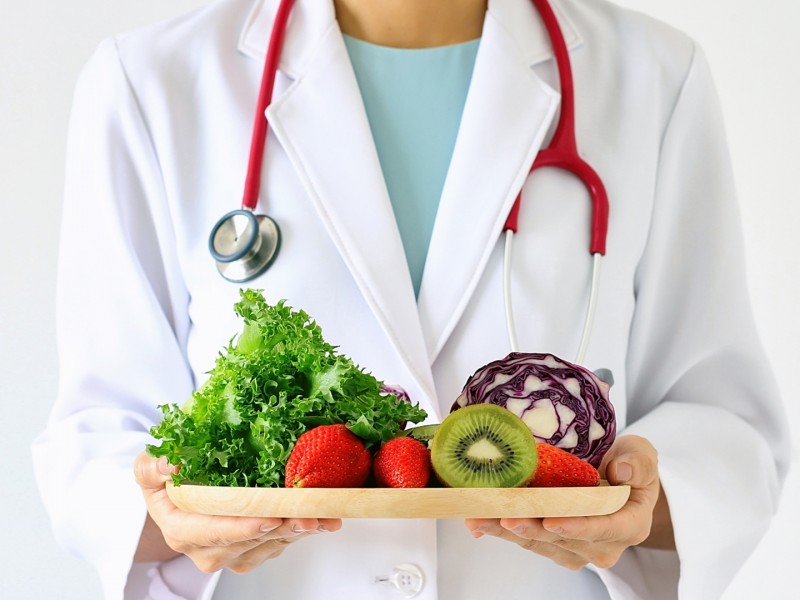 Las verduras dan de comer a nuestro microbioma y cuando más variedad, más cantidad de buenos micro organismos proliferan.