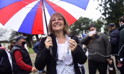 Los comicios de este domingo estaban previstos para el 10 de mayo, pero la pandemia de COVID-19 forzó su postergación.