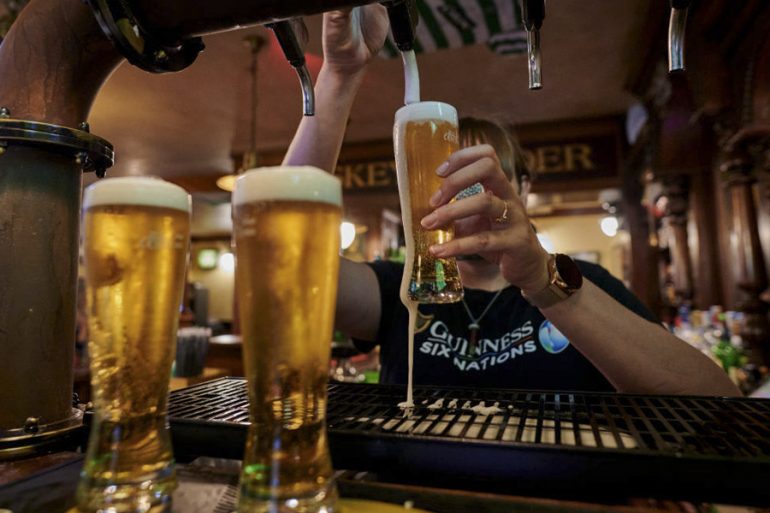 Bebidas alcohólicas no estarán prohibida. Foto: Archivo