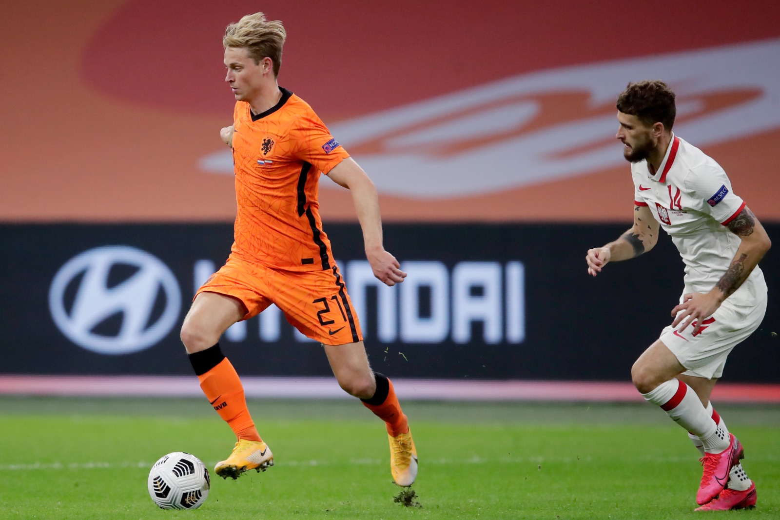 Frenkie de Jong fue una de las tantas figuras que presentó el seleccionado de Holanda en su primer partido post Koeman. Foto: @OnsOranje.