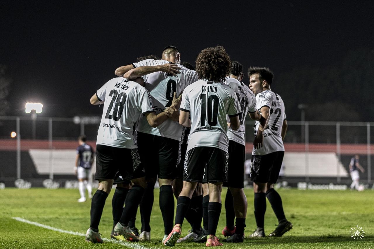 Libertad hizo un gran segundo tiempo y consiguió una victoria que lo mantiene como el único escolta de Cerro Porteño. Foto: @Libertad_Guma.