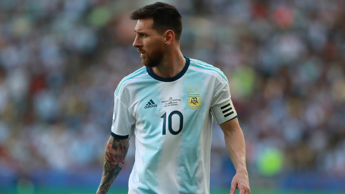 Tras cumplirse un año de su sanción, Lionel Messi quedó habilitado para jugar la primera fecha de las Eliminatorias con Argentina. Foto: @Argentina.