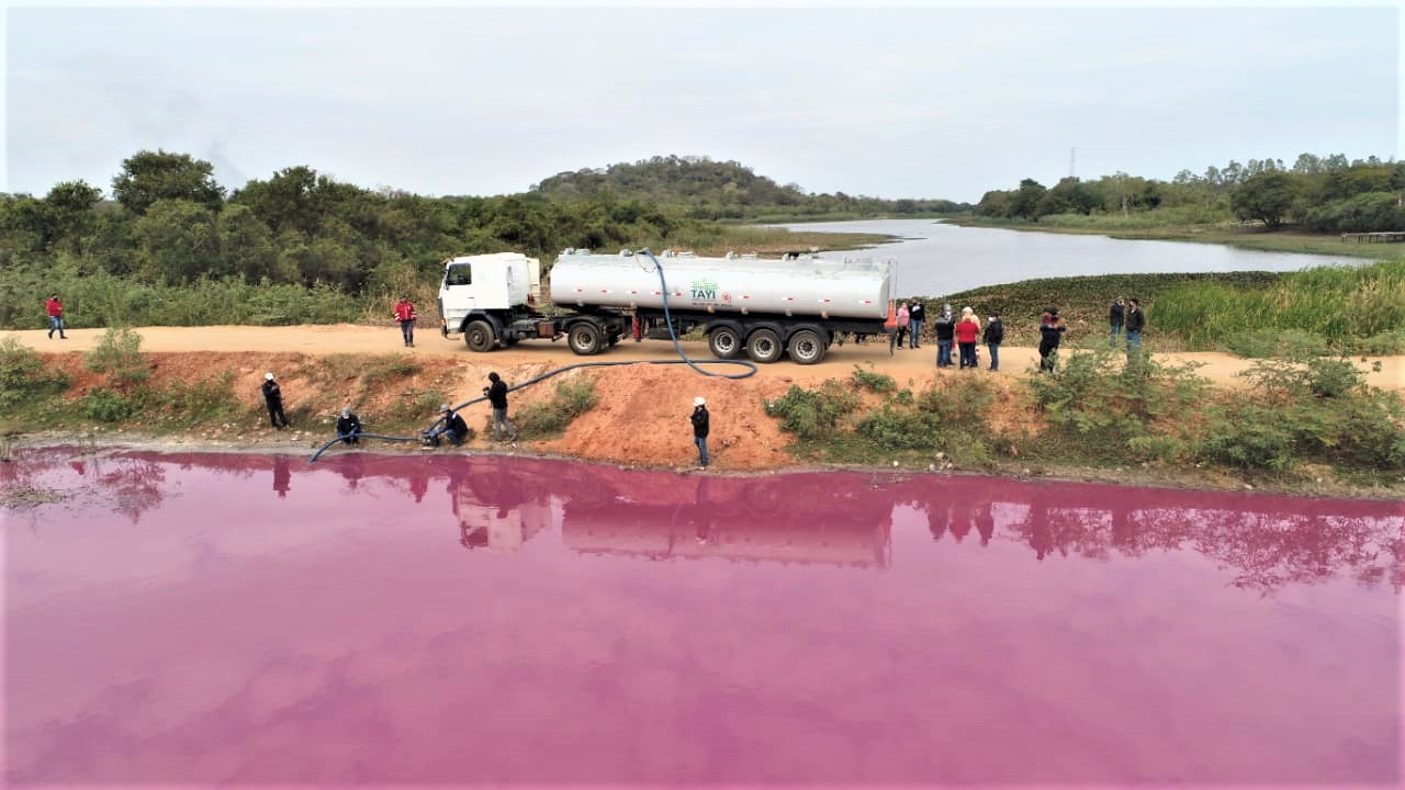 La empresa Waltrading es sindicada como la principal responsable de la grave contaminación en la Laguna Cerro. Foto: Agencia IP