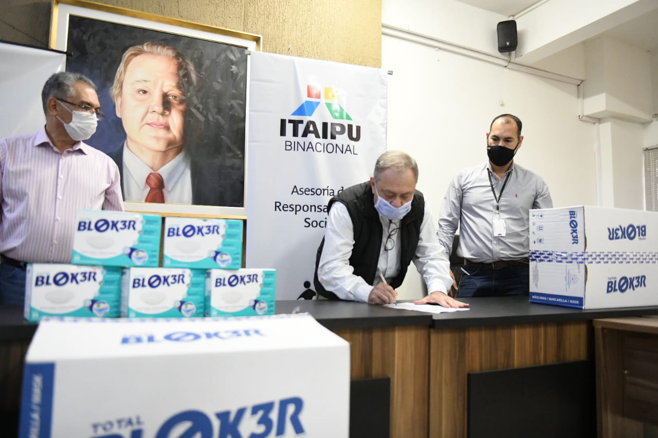 En total, la Gobernación del décimo departamento recibirá 50.000 unidades de tapabocas. Foto: Itaipú.