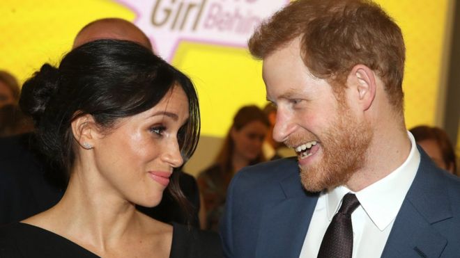 El príncipe Harry y Meghan Markle -los duques de Sussex. Foto: BBC Mundo