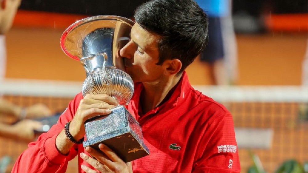 Djokovic consiguió su quinto Masters 1000 de Roma y se convirtió en el máximo ganador de torneos de esta categoría. Foto: internazionalibnlditalia.com.