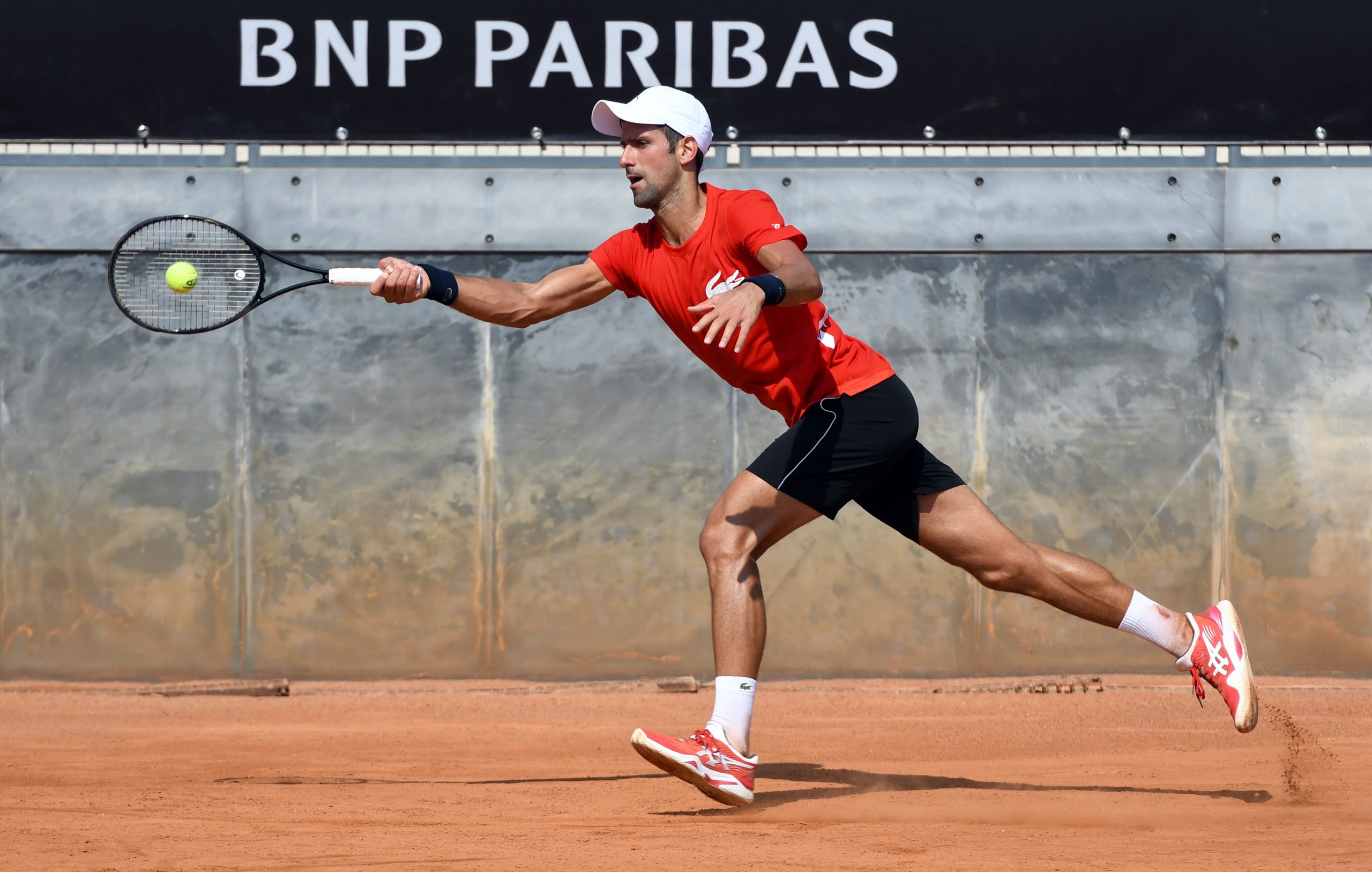 Si bien Novak Djokovic salió victorioso, tendrá que mejorar su versión para dar pelea en la última etapa del certamen. Foto: @InteBNLdItalia.