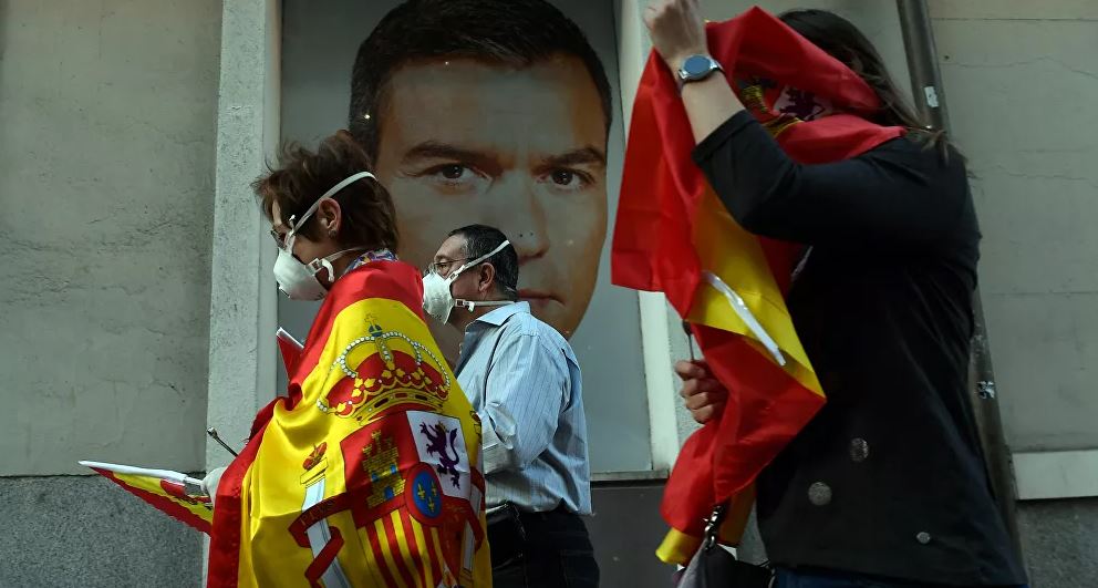 Los manifestantes creen que el Ejecutivo "está llevando a la quiebra al país. Foto: Infonews.com
