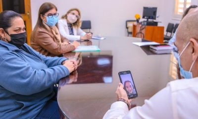 El ministro de Salud, Julio Mazzoleni se reunión con la mamá de Bianca Giménez. Foto: MSPBS