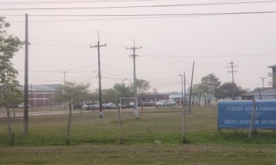 El avión que trajo a los especialistas colombianos aterrizó esta mañana en Concepción. Foto: Captura de pantalla.