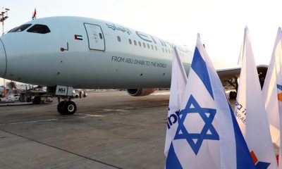 Un avión de Etihad Airways se convirtió en el primer vuelo de pasajeros emiratí que aterriza en Tel Aviv. Foto: Dw