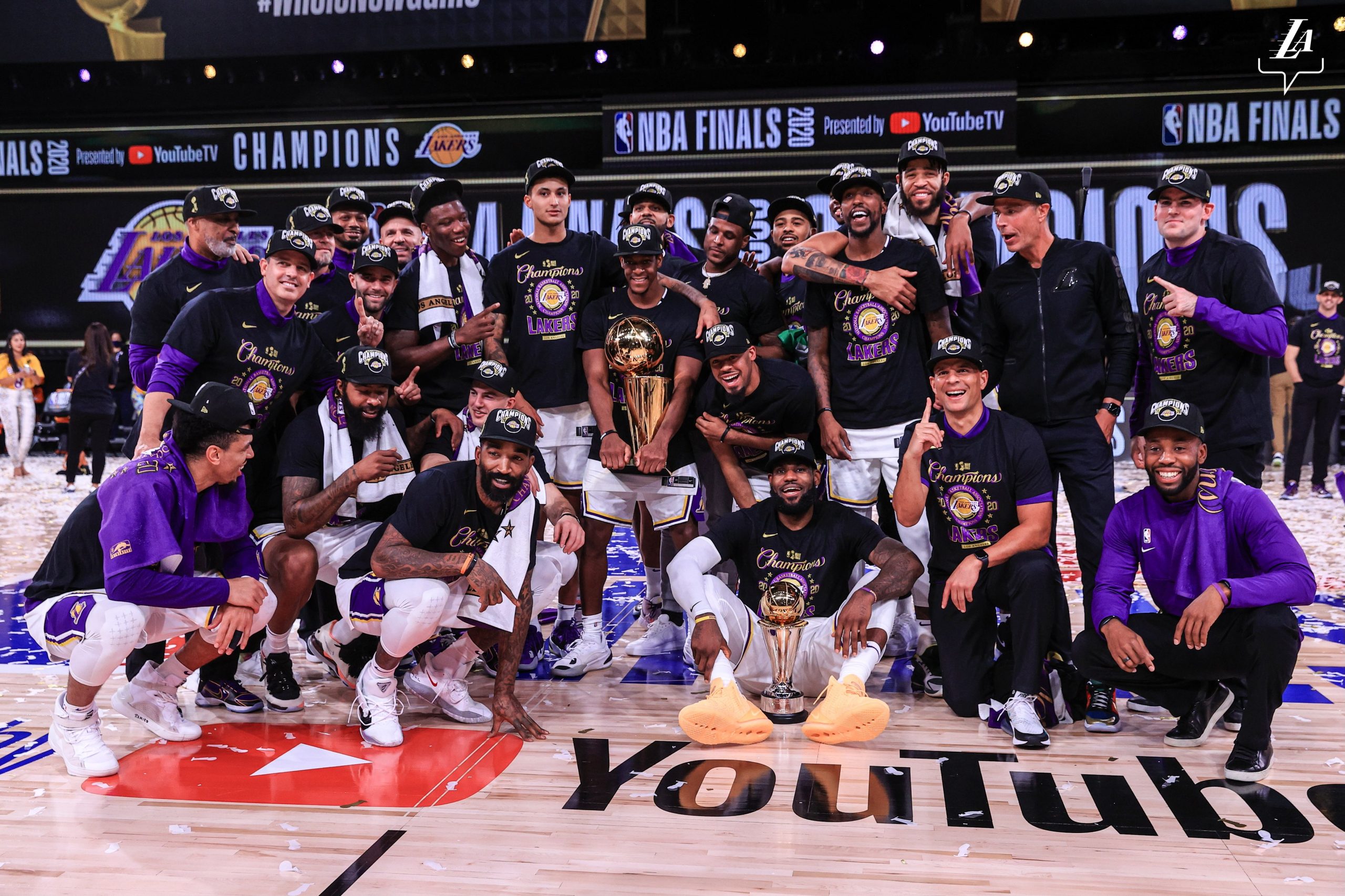 Poder finalizar la temporada hizo que la NBA cumpliera con sus compromisos televisivos, que son su principal fuente de ingresos. Foto: @Lakers.