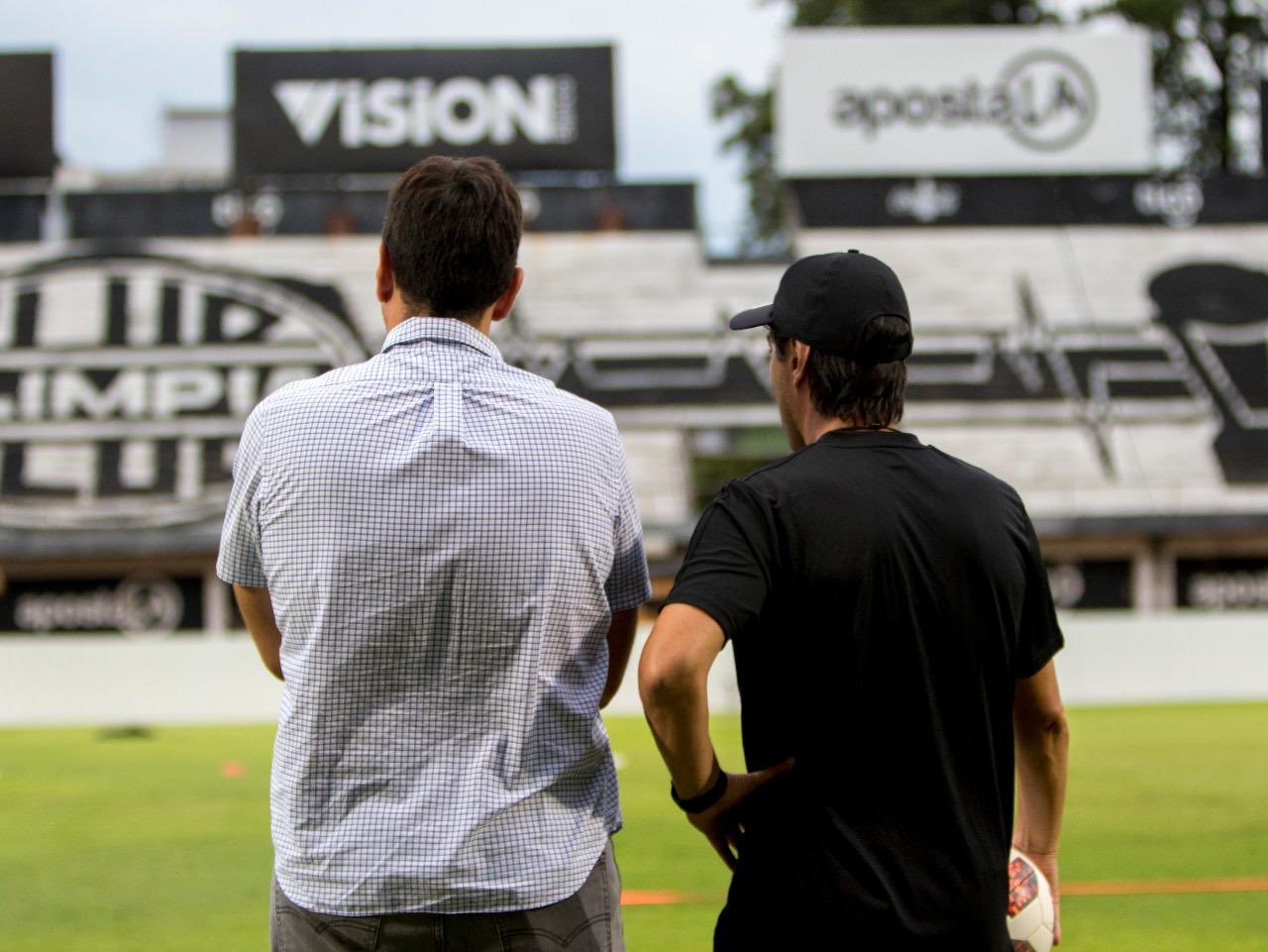 Bajo la presidencia de Marco Trovato y con Daniel Garnero como técnico, Olimpia consiguió cuatro títulos locales consecutivos. Foto: @MarcoTrovatoV.