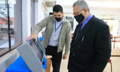 Las máquinas de votación ya se preparan para las elecciones. Foto: TSJE