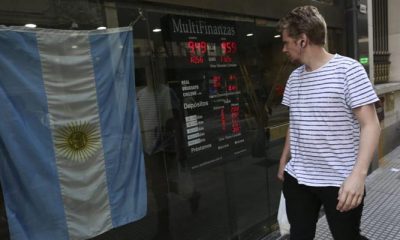 La moneda argentina no para de perder fuerza. Foto: Clarin