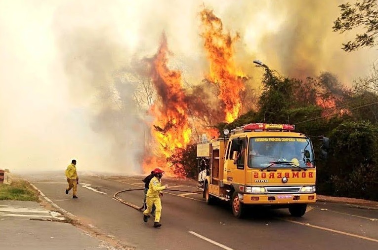 Sigue faltando reacción oficial al desastre ambiental de los incendios en el país. Foto: Archivo.