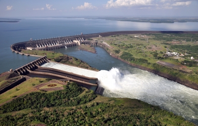 Itaipú entregó USD 100 millones para la Ande. Foto: Archivo