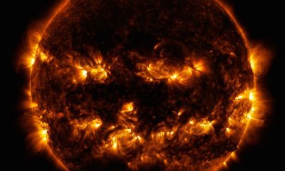 Está foto de las regiones activas del Sol que se ven como una cómica calabaza sonriente. Foto: NASA