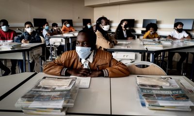 A pesar de que hay masivos contagios continúan las clases en las escuelas. Foto: Télam