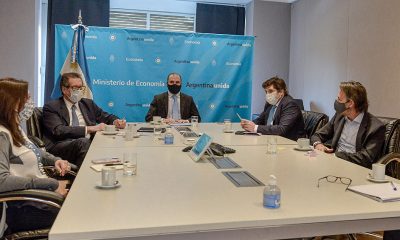 La misión del FMI durante una reunión con el equipo económico. Foto: Telam