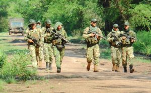 Militares del CODI con miras termicas. Foto Gentileza