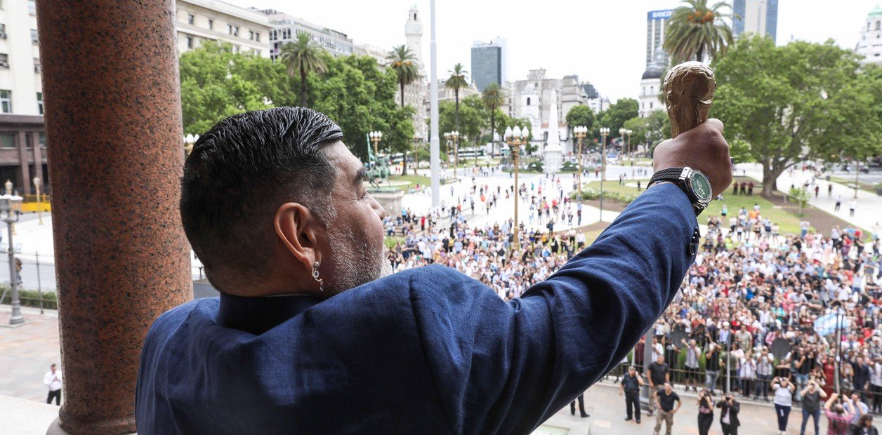 Diego Maradona falleció este miércoles de un paro cardiorrespiratorio. Semanas atrás había sido operado por un coágulo en el cerebro. Foto: ole.com.ar.