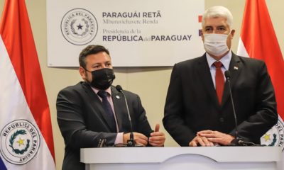 Procurador Sergio Coscia y Arnoldo Wiens de Obras. Foto Presidencia