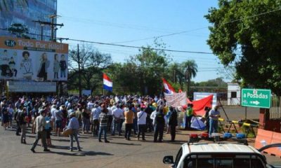 Una de las tantas protestas del último mes en Encarnación por la apertura del puente con Posadas. Foto: Archivo.