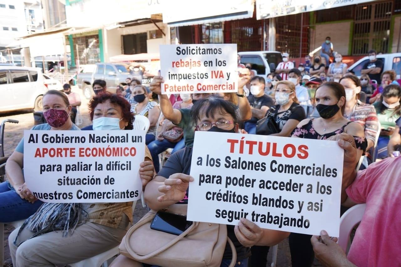 Comerciantes encarnacenos redoblaron sus reclamos al gobierno por crisis económica. Foto: Gentileza