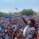 Evo Morales fue recibido por una multitud esta mañana en Villazón, donde llegó desde La Quiaca, Argentina. Foto: Twitter