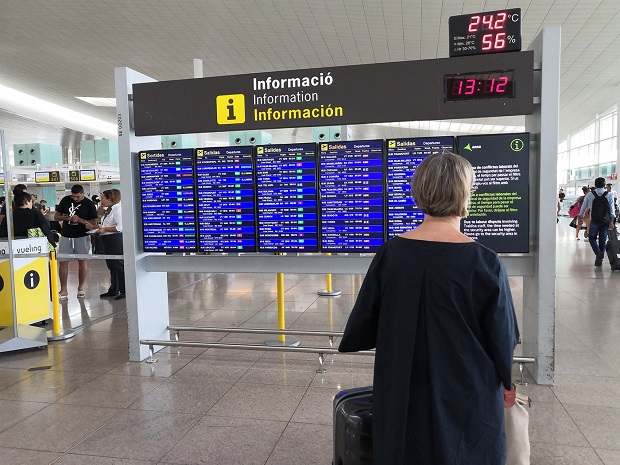 Pasajera en Aeropuerto de Barcelona.