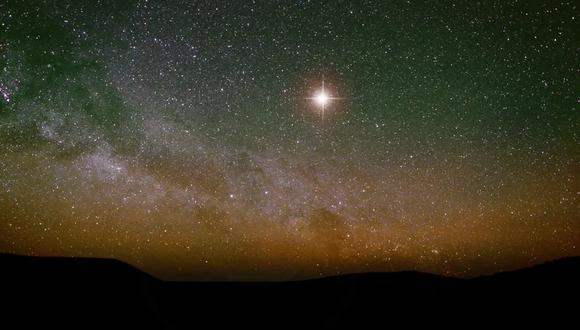 Los textos bíblicos indican que una enorme luz guió a los Reyes Magos a conocer a Jesús en el día de su nacimiento. Foto: Ilustración.