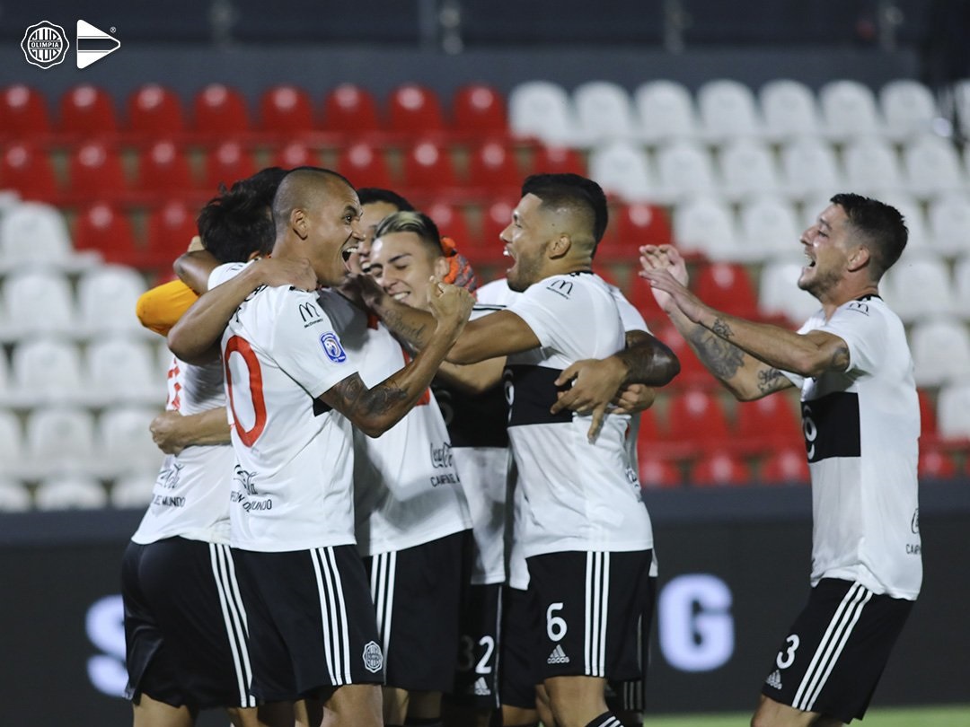 Cerro Porteño fue mejor en el primer tiempo y Olimpia lo equilibró en la complementaria. En la tanda de penales, el Decano no falló. Foto: @OlimpiaMedia.