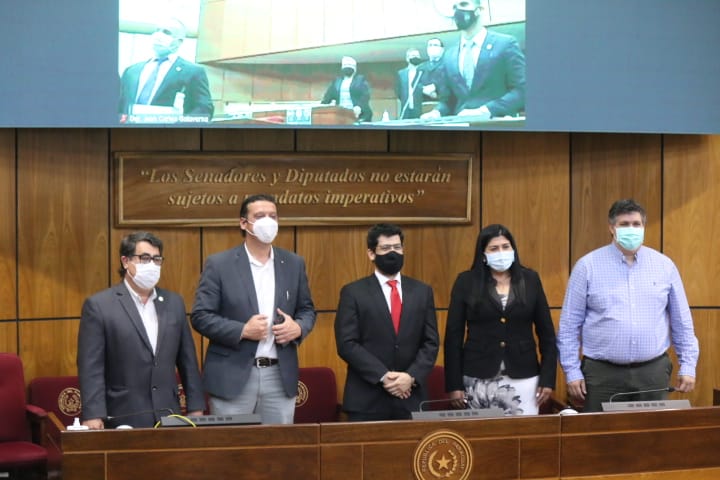 Miembros de la Comisión Permanente. Foto Gentileza