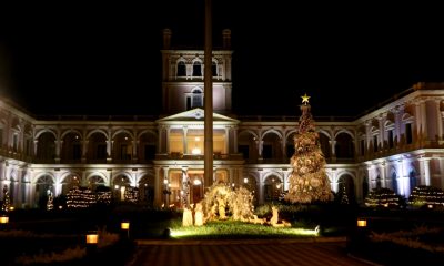 Las luces del Palacio de los López. Foto: Gustavo Segovia