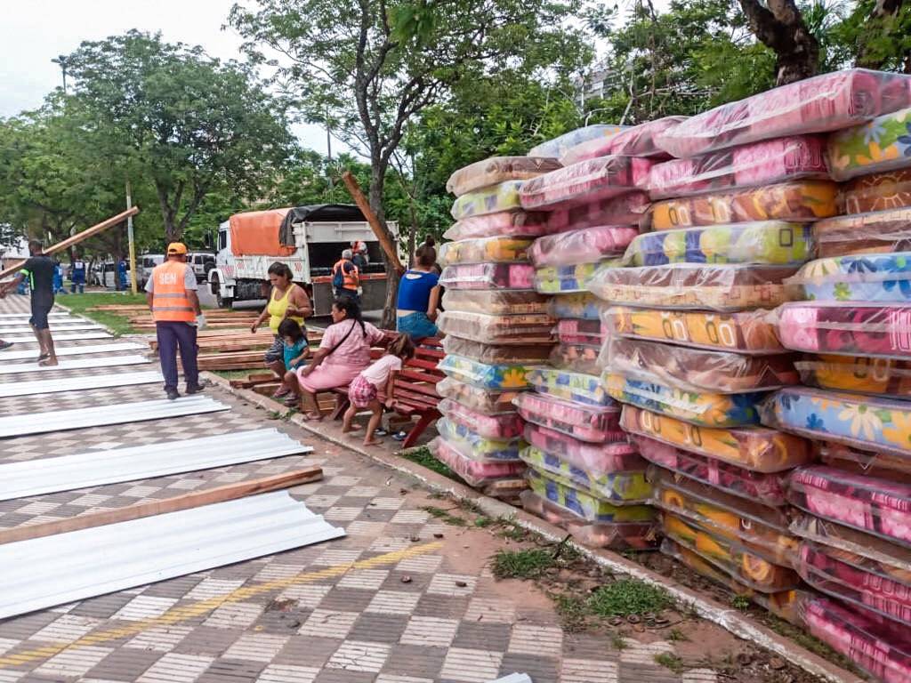 Diferentes organizaciones se suman a reunir víveres para las familias afectadas. Foto: Gentileza