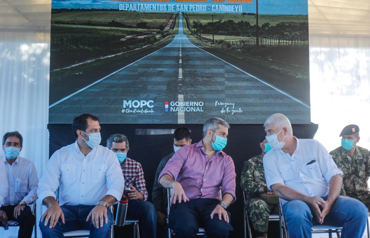 Mario Abdo en inauguracion de obras. Foto Gentileza