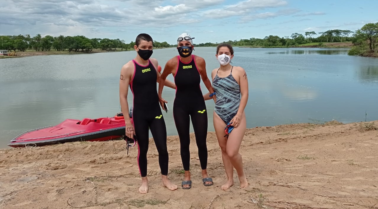 El Torneo Nacional de Aguas Abiertas se llevó a cabo en el lago artificial de la Terminal Occidental, con la organización de Pacífico Club. Foto: Gentileza.