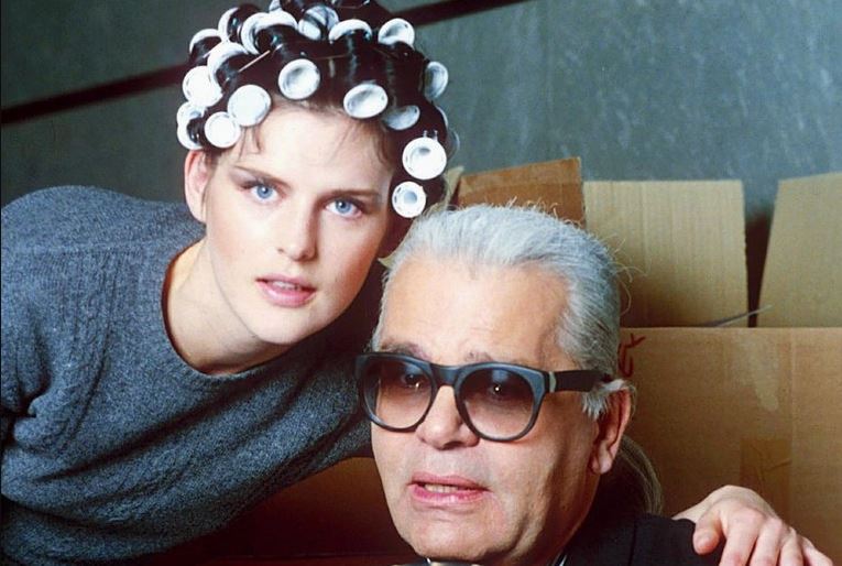 Stella Tennant y Karl Lagerfeld. Foto: Infobae.
