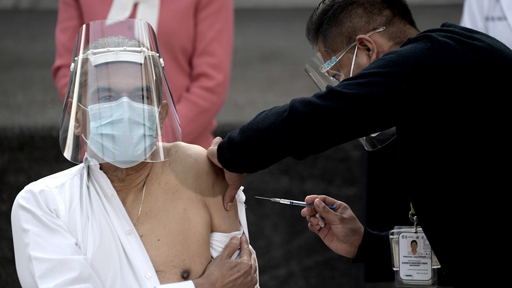 México fue el primer país en iniciar la vacunación contra el Covid-19. Foto: Telam