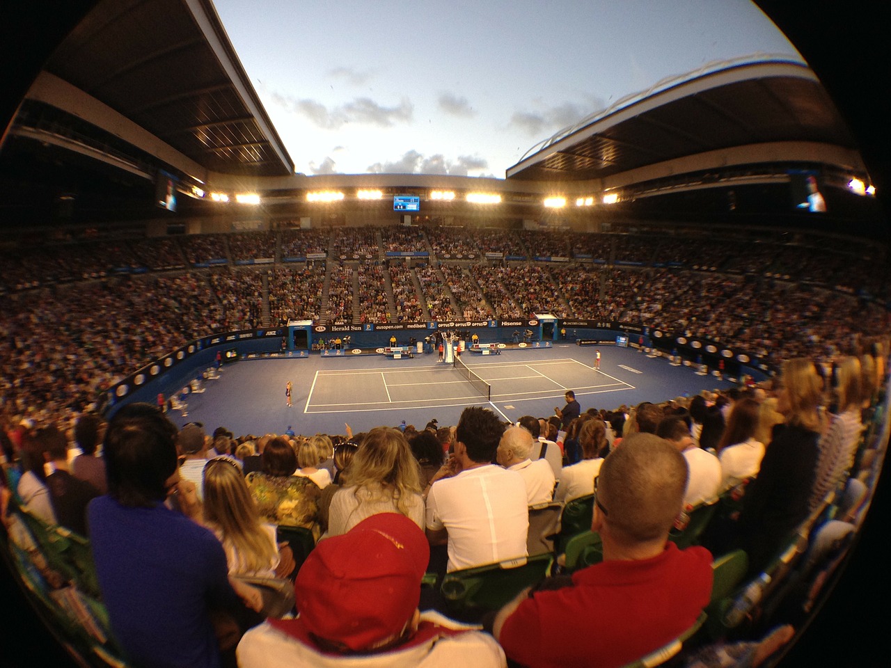 Los 72 tenistas que jugarán el Australian Open cumplieron –y algunos aún cumplen– una estricta cuarentena en hoteles de Melbourne. Foto: Pixabay.