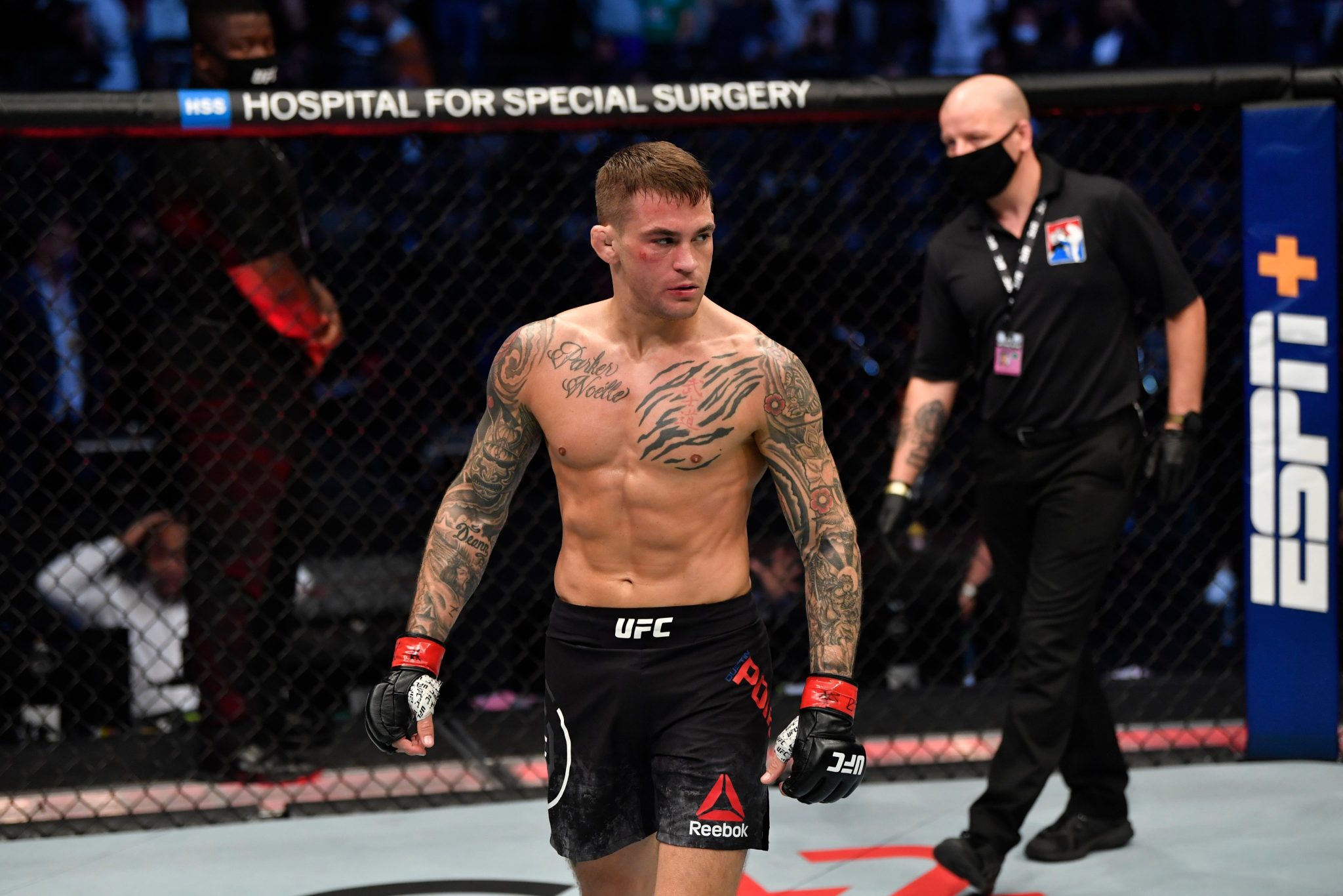 Con su nuevo éxito en UFC257, Dustin Poirier tiene un récord de 27 victorias, con 13 por nocaut y siete sumisiones. Solo cayó seis veces. Foto: @ufc.