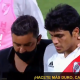 Al final del encuentro entre Boca Juniors y River Plate, el entrenador Marcelo Gallardo se acercó a Robert Rojas para reclamarle una acción. Foto: Captura.