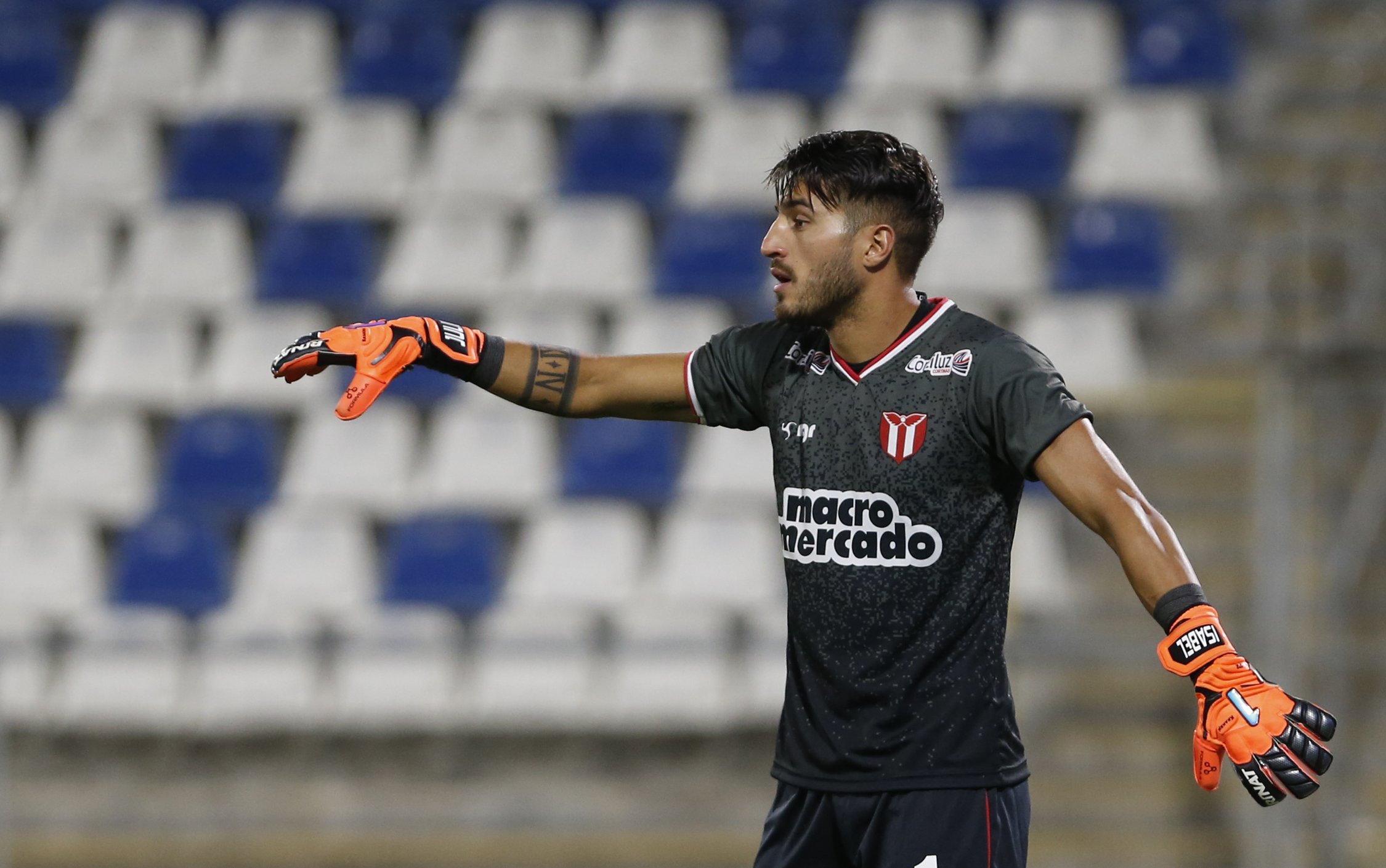 Olimpia será el segundo equipo en la carrera de Gastón Oliveira, que desde 2013 hasta 2020 solo vistió los colores de River Plate. Foto: @cariverplateuru.