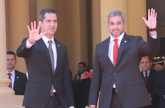 Mario Abdo Benítez y Juan Guaidó en la visita oficial de este último a Asunción en marzo de 2019. Foto: Archivo