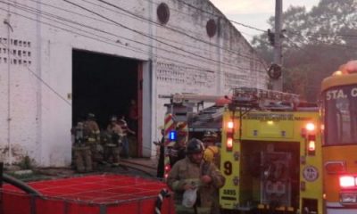 Una fábrica de plásticos se incendió este jueves. Foto: Gentileza.