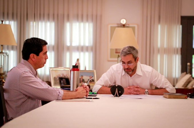 El presidente Mario Abdo Benítez y el ahora designado director de Itaipú Federico González. Foto: IP